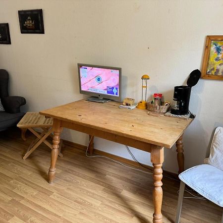 Gemuetliches Komfortables Zimmer Fuer 1 Person Im Zentrum Munchen Bagian luar foto