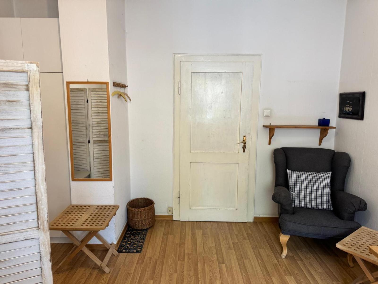 Gemuetliches Komfortables Zimmer Fuer 1 Person Im Zentrum Munchen Bagian luar foto